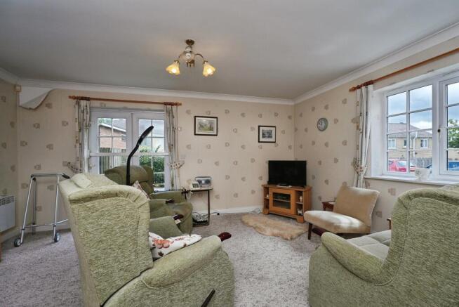 2 bed Apartment for sale Image 11