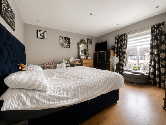 2 bed Terraced for sale Image 6