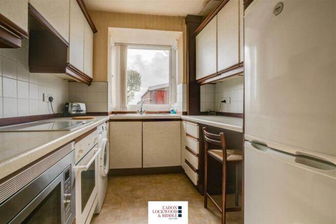 Kitchen 2.jpg