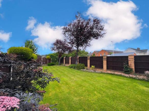Private Wrap-Around Garden