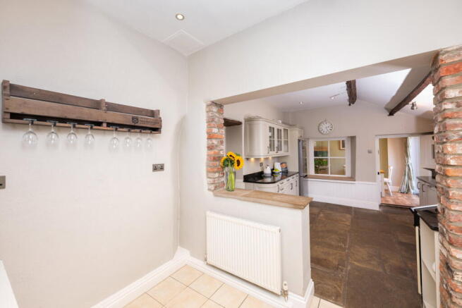 4 bed Detached for sale Image 9