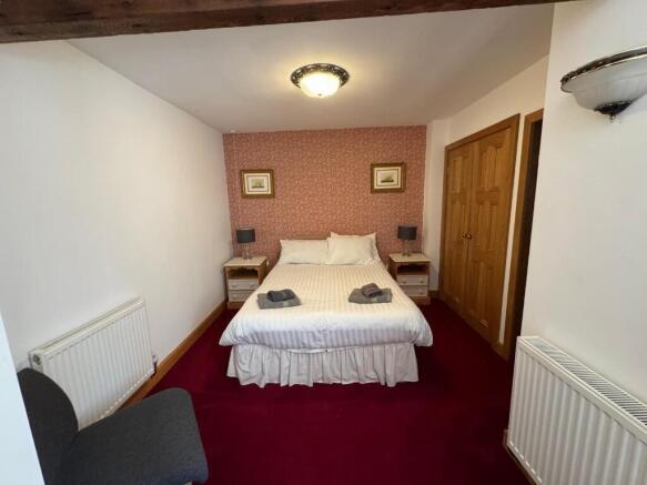 4 bed Cottage to rent Image 12