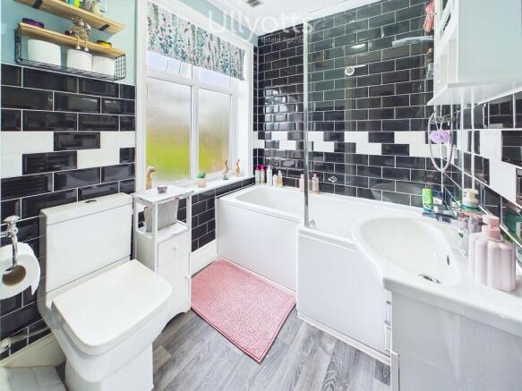 3 bed Detached for sale Image 12