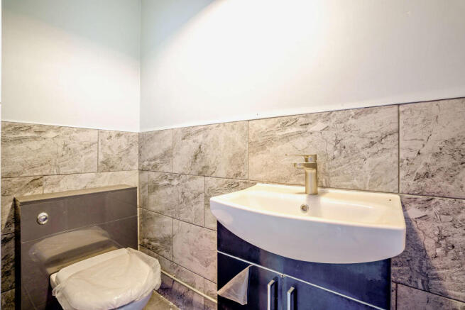 4 bed Detached for sale Image 4