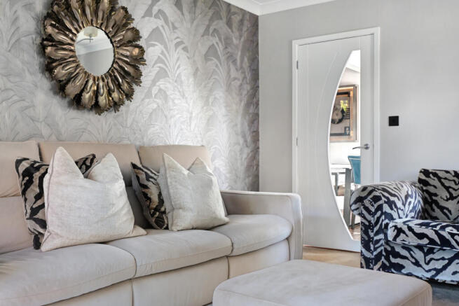 4 bed Detached for sale Image 6