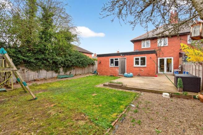 3 bed Semi-Detached for sale Image 9