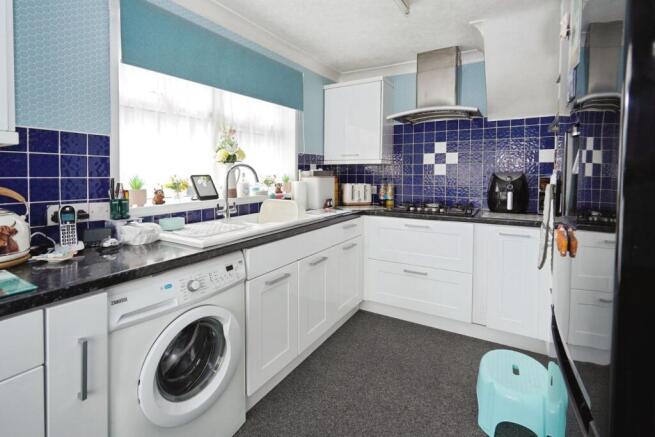2 bed Semi-Detached Bungalow for sale Image 6