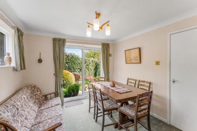4 bed Detached for sale Image 9