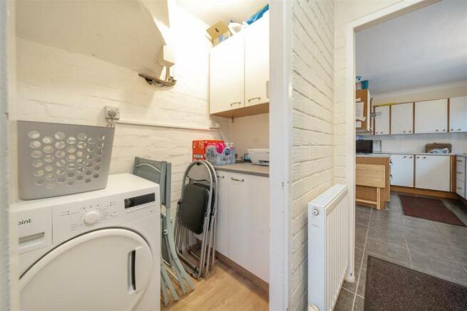 10 Hortonsfield Road, Yardley Gobion, NN12 (14).JP