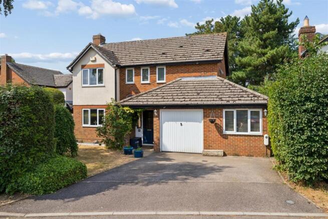 Tweedale Close
