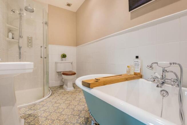 Master en-suite
