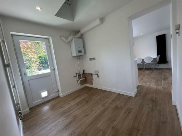 UTILITY INTO KITCHEN