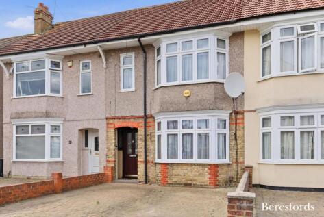 Pettley Gardens, Romford, RM7