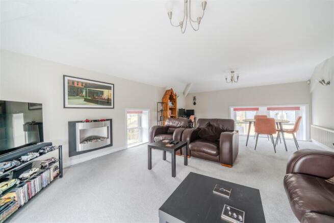 Living Room-3.jpg