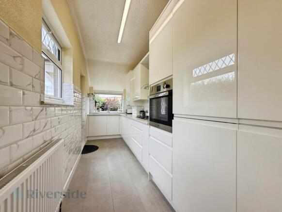 3 bed Semi-Detached for sale Image 6