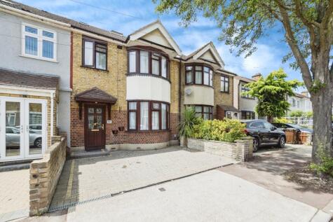 Gay Gardens, Dagenham, RM10