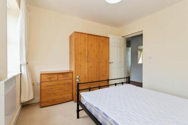 2 bed Apartment for sale Image 8