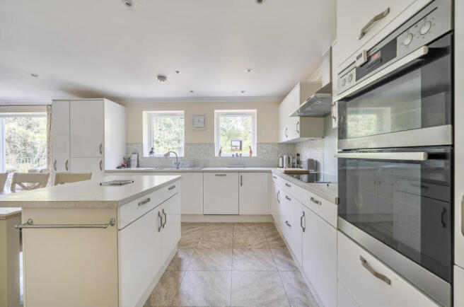 1340259-10-689f62...