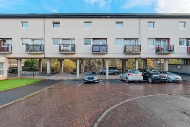 002-10 Forrest Place Crossford ML8 5RB.jpg