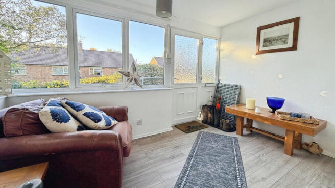 Queensland Crescent, Burton-on-trent, DE15 photo 2