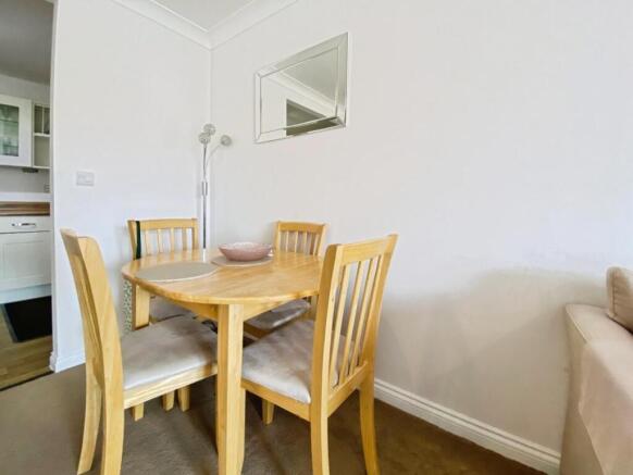 2 bed Apartment for sale Image 7