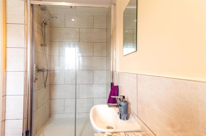 En suite 2.1.jpeg