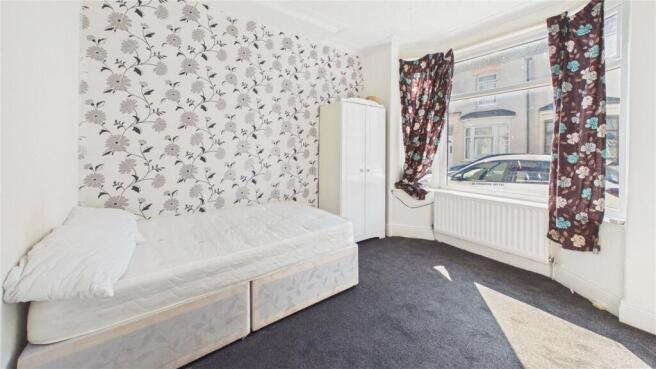 3 bed Terraced for sale Image 5