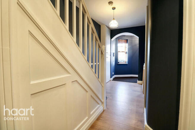 5 bed Detached for sale Image 6