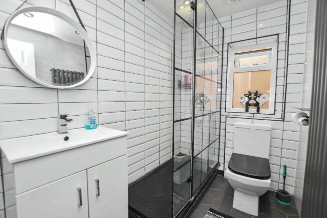 3 bed Detached for sale Image 11