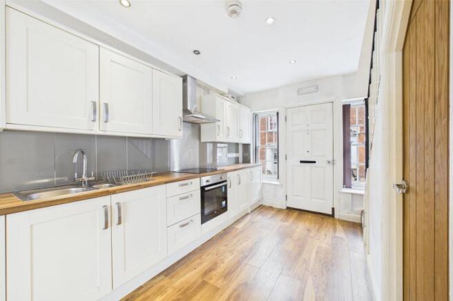 Kitchen / Living Area