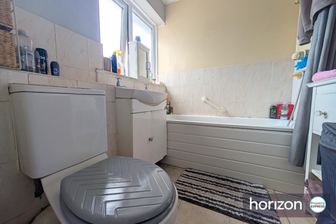 1 bed Flat for sale Image 6