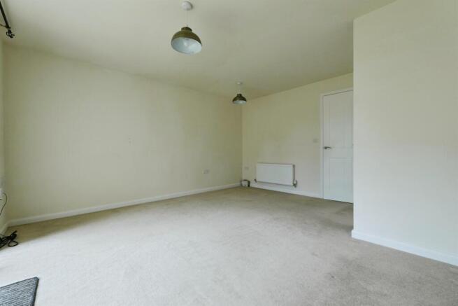 Cox Meadow Road, Leicester Forest East, Leicester photo 4