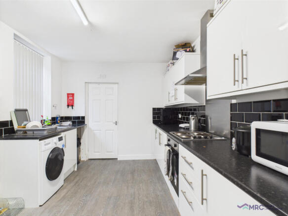 1 bed House Share to rent Image 5