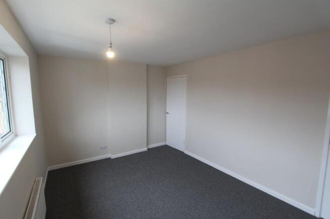 2 bed Semi-Detached to rent Image 12