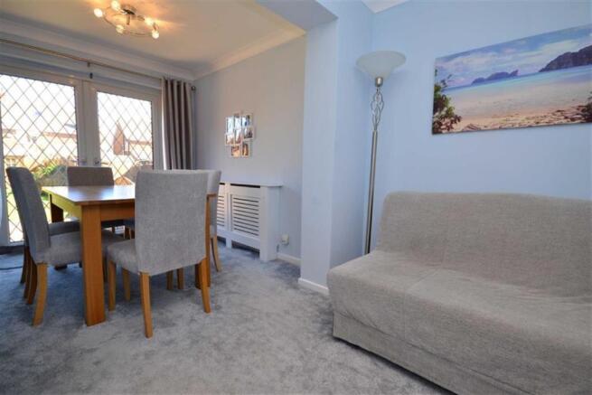 DINING /FAMILY ROOM