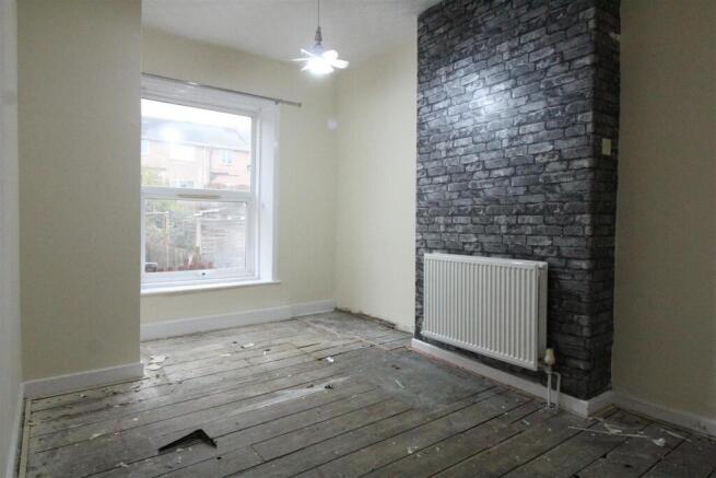3 bed Terraced for sale Image 6