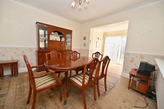 3 bed Semi-Detached for sale Image 5