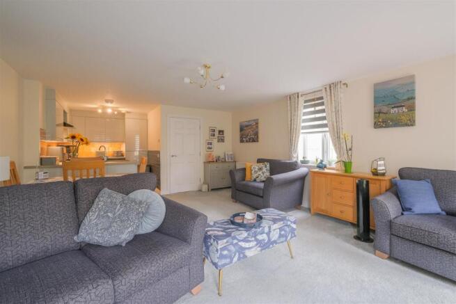2 bed Duplex for sale Image 5