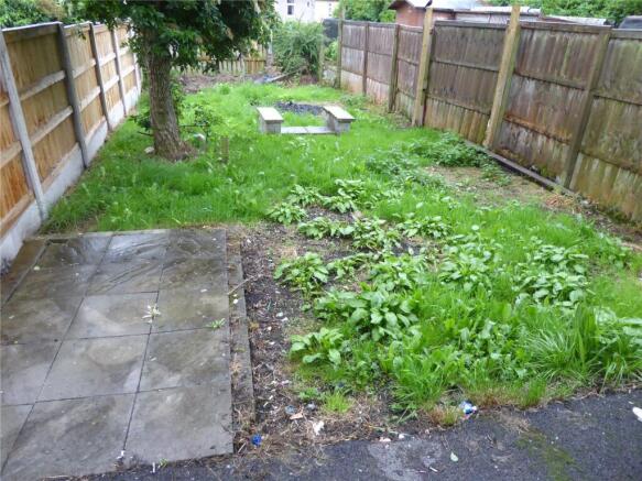 3 bed Terraced to rent Image 9