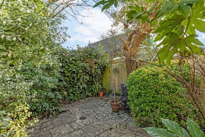27340_james_anderson___14_fitzgerald_road___9.jpg