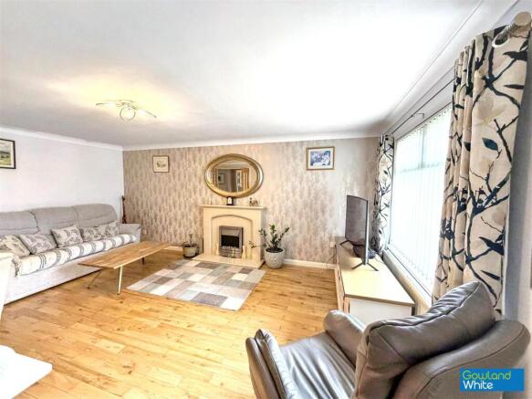 2 bed Detached Bungalow for sale Image 5