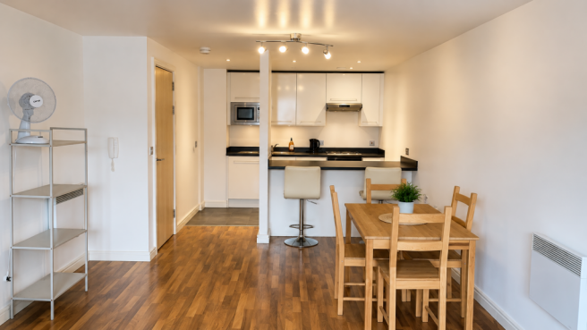 Kitchen and Dinning tab;e
