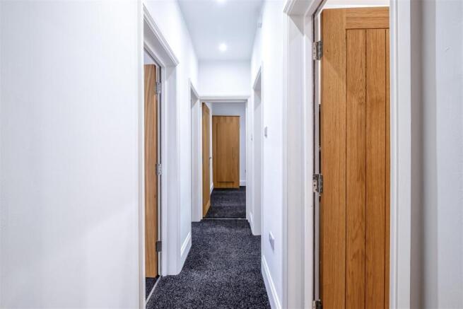 128 Oxford Street (1 of 11).jpg