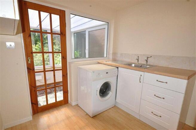 KITCHENETTE