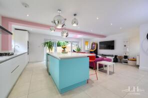 111a, Hillview Avenue, Hornchurch RM11 2DJ