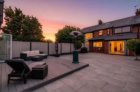 Aldwych Drive, Ashton-On-Ribble, PR2