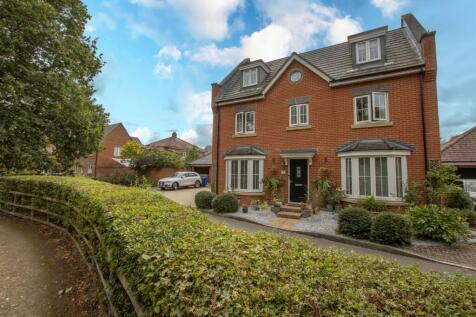 St. Savin, Hartley Wintney, RG27