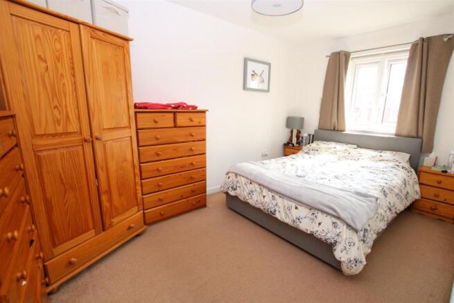 Bedroom 1.JPG