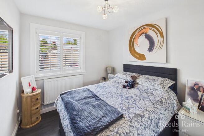 Sale, Greater Manchester, M33 photo 4
