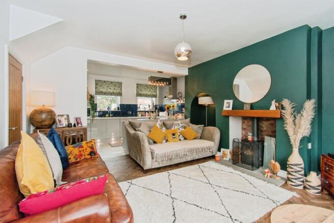 2 bed Semi-Detached for sale Image 6